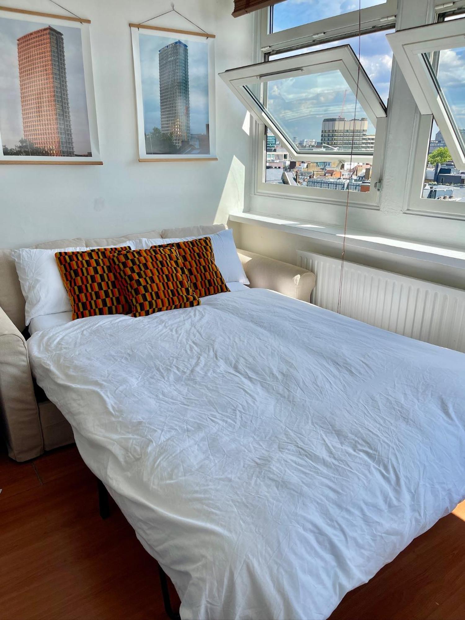 Bright 2-bedroom In Soho High-rise With Skyline Views Apartament Londra