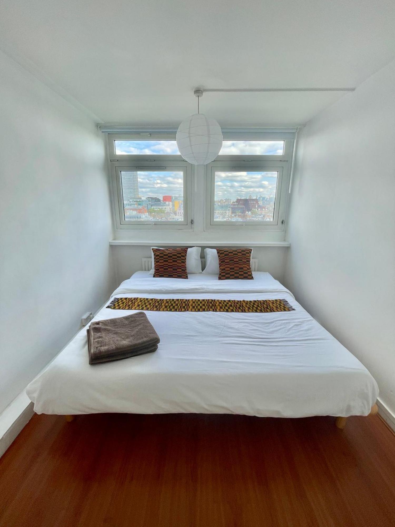 Bright 2-bedroom In Soho High-rise With Skyline Views Apartament